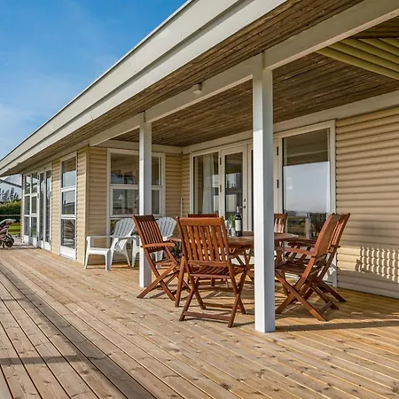 Arton - 300m From The Sea By Interhome *